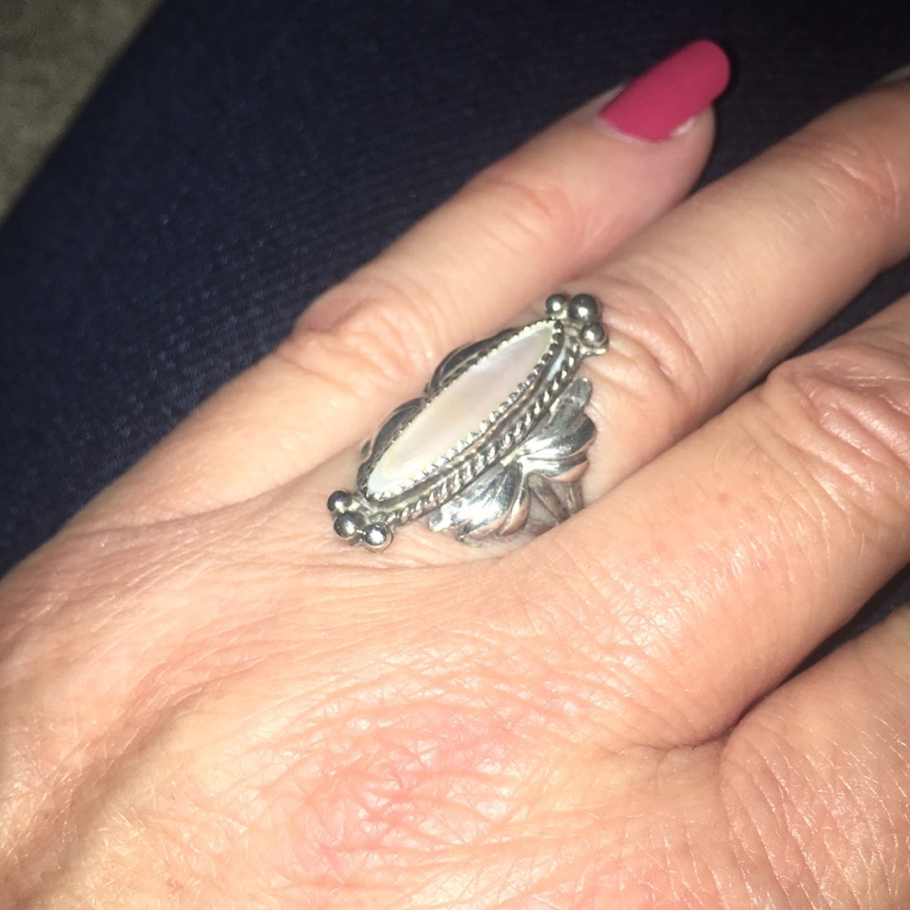 Vintage Native American mother of pearl ring